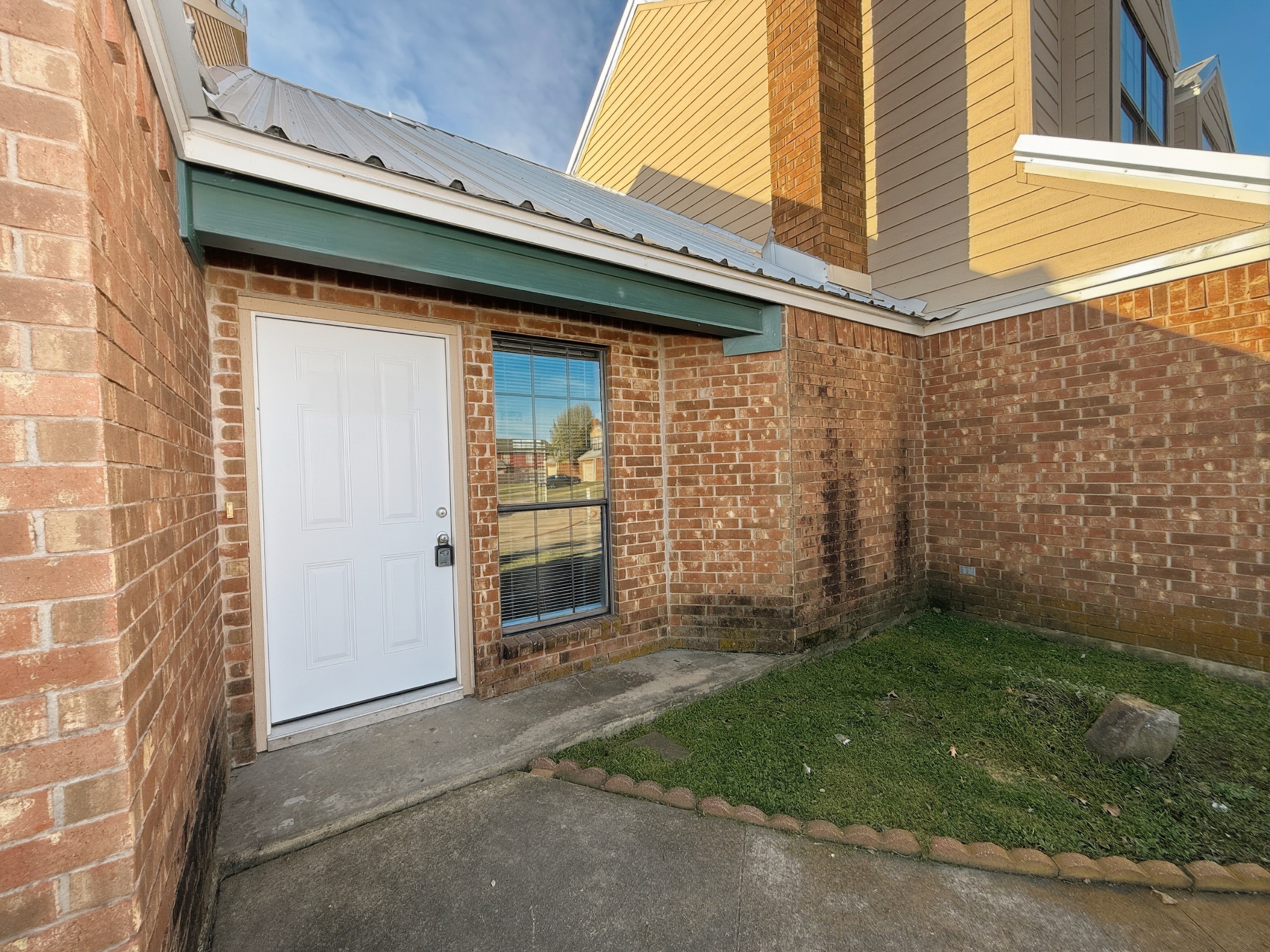 1900 West Taylor Street - 1